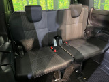 3列目シートはもちろん状態良好☆大人でもゆったりと座って頂けますので、大人数でのお出かけもラクラクです♪ご家族で、気の知れた仲間で、ドライブに行くのが楽しみですね♪