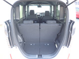 ◆定員乗車時のカーゴルームです。普段のお買い物の荷物やたくさんの収納が可能です。