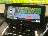 【パノラミックビューモニター】専用のカメラにより、上から見下ろしたような視点で360度クルマの周囲を確認することができます☆死角部分も確認しやすく、狭い場所での切り返しや駐車もスムーズに行えます。