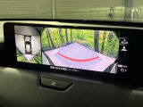 【360&deg;ビューモニター】専用のカメラにより、上から見下ろしたような視点で360度クルマの周囲を確認することができます☆死角部分も確認しやすく、狭い場所での切り返しや駐車もスムーズに行えます。