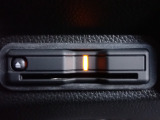 ■【ETC車載器】が装備されています。セットアップをしてお渡しとなり、ETCカードを差し込むだけで高速道路の利用が可能です。