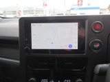 ディスプレイオーディオを装備。スマホとクルマをつなぐことで、これまでのナビに加えて、いろんなサービスが楽しめます。