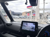 ディーラーオプション『前後ドライブレコーダー』装備。表示はナビのモニター画面で行います。