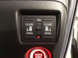 【両側パワースライドドア】両側がパワースライドドアになっており、運転席のスイッチやスマートキーでも開閉が可能です!開口部も広いので乗り降りも楽々♪