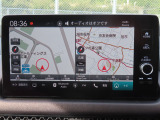 【ホンダコネクト対応ナビ】快適な操作性で、使える機能が満載!自動地図更新機能や24時間365日緊急サポート、スマートフォンを使ったドアロック解除・エンジン始動などといった便利な機能が搭載されています。