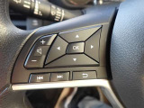 ステアリングスイッチが装備されておりステアリングから手を離す事無くオーディオ類の操作が可能ですので非常に便利です♪