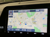 純正ナビを装備。タッチパネル式で使いやすく、お出かけもラクラクです。