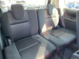 3列目シートはもちろん状態良好☆大人でもゆったりと座って頂けますので、大人数でのお出かけもラクラクです♪ご家族で、気の知れた仲間で、ドライブに行くのが楽しみですね♪