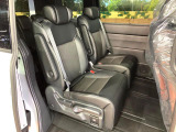 後部座席も気になるようなキズ・汚れやへたり等、大きなダメージはなく、良好な状態です。