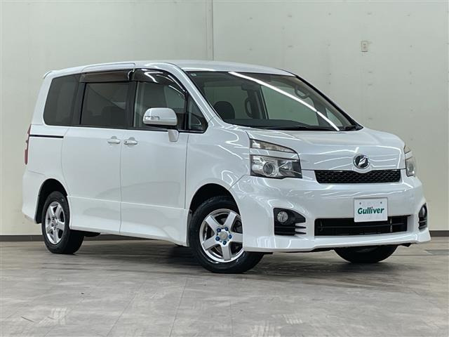 ヴォクシー2.0 ZS 4WD修復歴無し