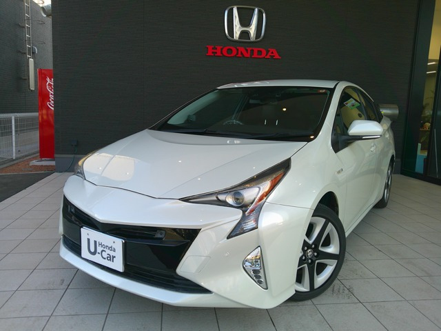 プリウス1.8 A プレミアム ツーリングセレクション E-Four 4WD