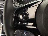 ステアリングリモコンは、運転中でも簡単に音量調整やチャンネル変更もできます!わき見運転防止にもつながるので安心です♪