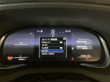とっても見やすいメーターです。夜間時はラグジュアリーな気分にさせてくれる照明が魅力ですので、夜のドライブも楽しみになりますよ♪