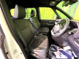 運転席シート廻りは使用感も少なく、良好な状態となっています。丁寧に使われていたことがよくわかりますね。