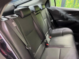後部座席も気になるようなキズ・汚れやへたり等、大きなダメージはなく、良好な状態です。