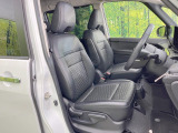 運転席シート廻りは使用感も少なく、良好な状態となっています。前オーナー様が丁寧に使っていたことがよくわかりますね。