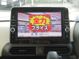 メーカーオプションの9インチナビゲーション付です!!