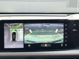 全周囲モニター付いています。駐車時の不安を和らげます。