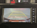バックカメラ付きだから後方を画面で確認できます。駐車などが苦手な方でも安心のアイテムです。
