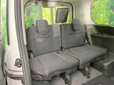3列目シートはもちろん状態良好☆大人でもゆったりと座って頂けますので、大人数でのお出かけもラクラクです♪ご家族で、気の知れた仲間で、ドライブに行くのが楽しみですね♪