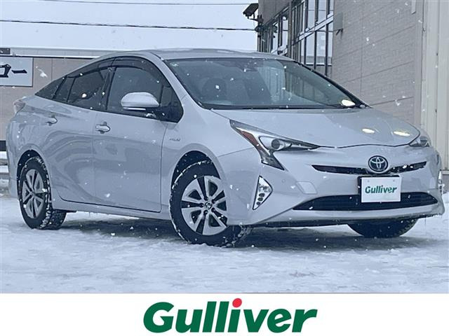 プリウス1.8 A E-Four 4WD修復歴無し