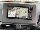 アラウンドビューモニターで車庫入れも安心です