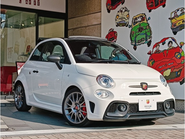 アバルト695Cツーリズモ