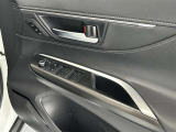 運転席のパワーシートはメモリー機能付き