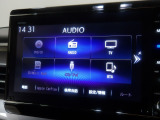 センターパネルにスッキリと収まった純正オーディオ(フルセグテレビ、CD再生チューナー)です!お気に入りの音楽・ラジオを聴きながら楽しいドライブをお楽しみくださいね♪