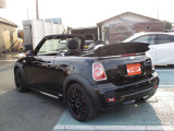 社外ナビ・フルセグ・Bluetooth・JCW17インチAW・OPスポーツモードスイッチ・革巻きH・パドルシフト・社外レーダー・プッシュスタート・走行55,069km