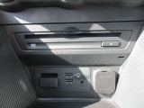 CD・DVDチューナが付いてます。またUSB再生に加えApple Car PlayやAndoroid Autoにも対応しております♪