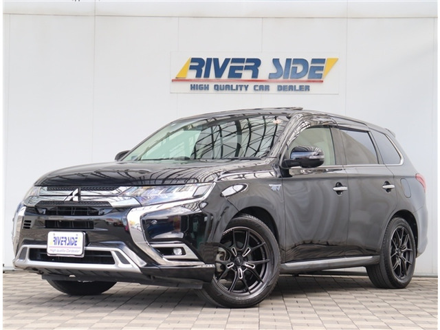 アウトランダーPHEV 2.4 G 4WDサンルーフ 車高調