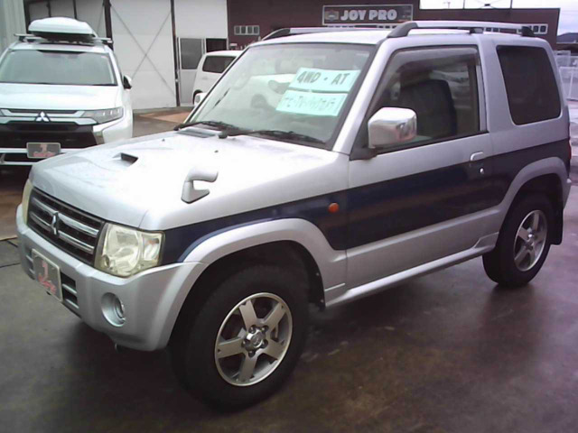 パジェロミニエクシード 4WD