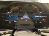 運転席メーターは11.9インチのバーチャルコックピットを採用しております。