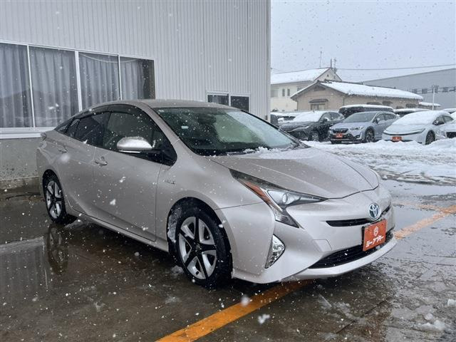 プリウス1.8 S ツーリングセレクション E-Four 4WD禁煙車 純正ナビ フルセグTV