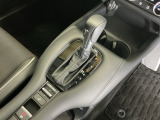 発進時から滑らかに加速する無段階変速のCVTはストップ&ゴーの多い街の中も快適です