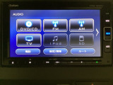 ナビゲーションはフルセグTV、インターナビ対応のGathers純正メモリーナビを搭載しています。Bluetoothオーディオ機能がありますので、スマートフォンなどの音楽も再生できます。