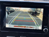 バックモニター搭載で車庫入れ安心。死角部分がモニターに映し出されるので安全性アップ。