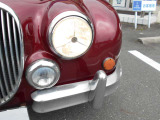 ヘッドライトの曇りなくとてもきれいな状態です。
