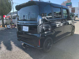 気になるお車があれば是非お問い合わせください。ご来店納車、ご自宅への配送納車等お客様のご都合に合わせたご対応をさせていただきます。