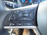 ステアリングスイッチが装備されておりステアリングから手を離す事無くオーディオ類の操作が可能ですので非常に便利です♪