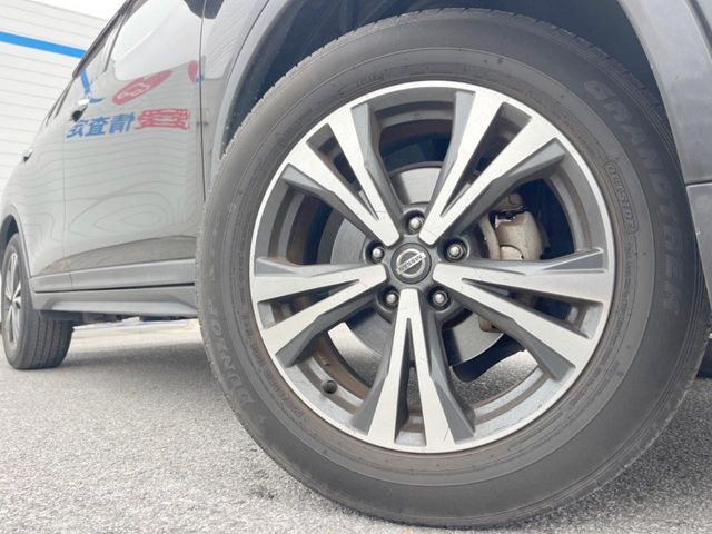日産 エクストレイル 2.0 20Xi の中古車詳細 (42,325km, ダイヤモンド