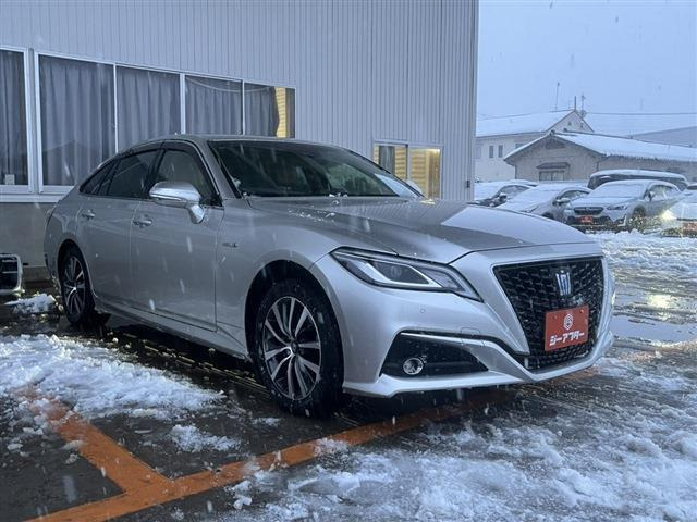 クラウンハイブリッド 2.5 S Four Cパッケージ 4WD禁煙車 純正9インチナビ