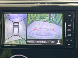 【アラウンドビューモニター】専用のカメラにより、上から見下ろしたような視点で360度クルマの周囲を確認することができます☆死角部分も確認しやすく、狭い場所での切り返しや駐車もスムーズに行えます。