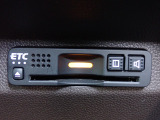 ■【ETC車載器】が装備されています。セットアップをしてお渡しとなり、ETCカードを差し込むだけで高速道路の利用が可能です。