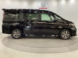 購入後も自社指定整備工場完備でお客様の愛車をしっかりサポート致します!御納車時には安全かつ安心してお乗り頂けるようホンダ専門知識を持つ整備スタッフが点検・整備・装備も説明をしてお渡ししております。