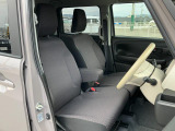 全車消毒済み。納車時にはもう一度キレイにいたしますので安心してお乗りいただけます。♪フロントベンチシートで助手席への移動もラクラク!!