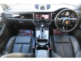 内装もとてもきれいで良い状態です♪OPポルシェエントリー&ドライブ♪