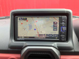 純正メモリーナビ付!!ナビがあればどこにでもいけますね。