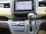 純正ナビ 追突軽減ブレーキ 左フロントカメラ LEDヘッドライト アクティブコーナリングライト バックカメラ フルセグTV DVD再生 BT音楽  ETC スマートキー 2列目窓カーテン USB 路外逸脱抑制制限